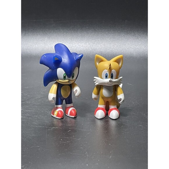 Kidrobot Sonic the Hedgehog Vinyl Mini Figure Sonic & Tails Toys Sega Toys - Picture 1 of 8